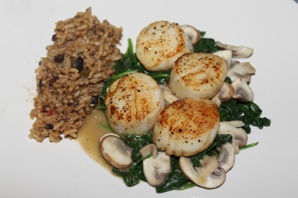 Sautéed Scallops With Mushrooms And Spinach 3877